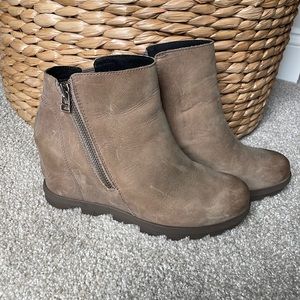 Sorel Joan of Arc booties